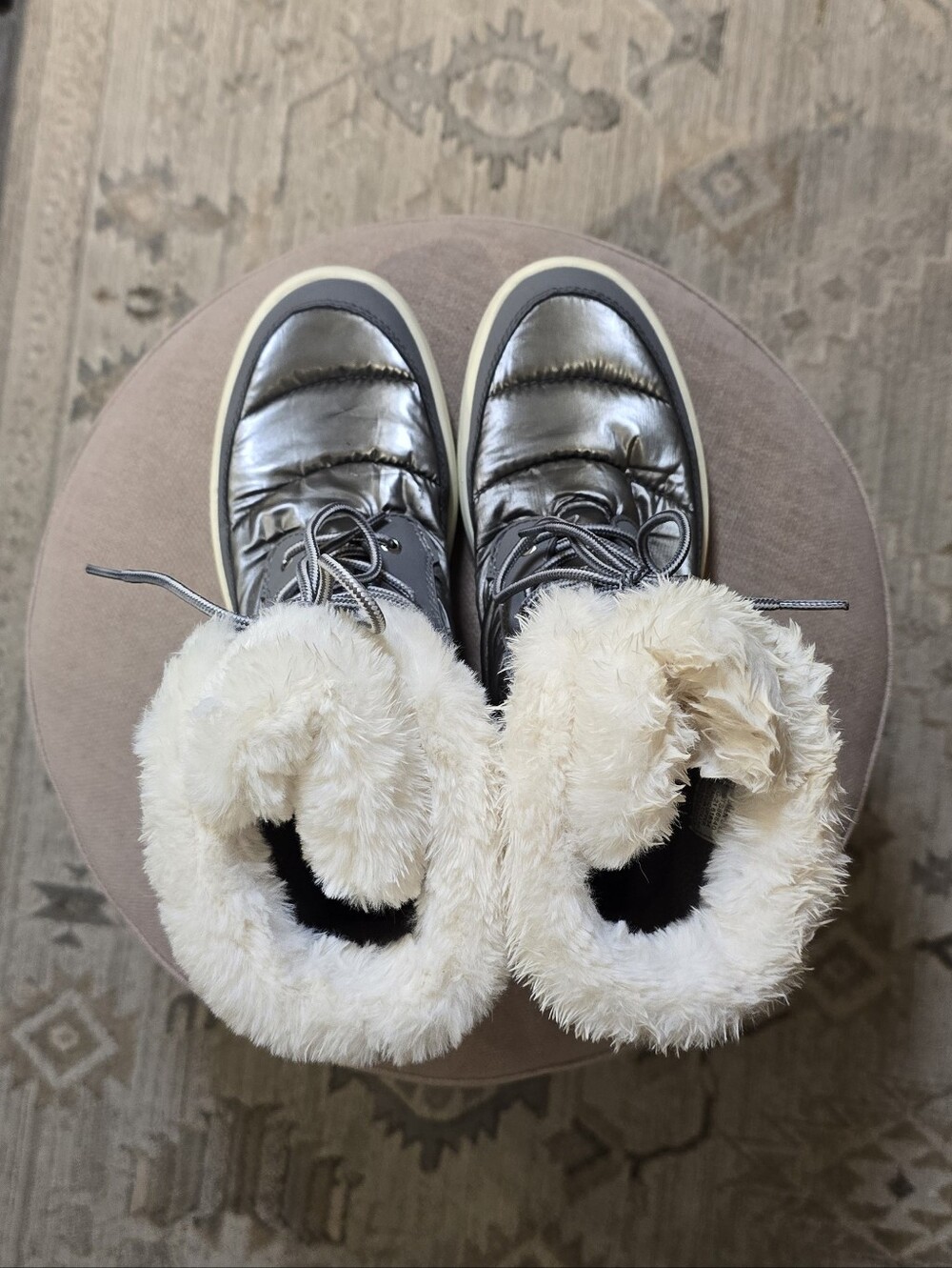Sperry Gray Quilted Winter Snow Boots White Faux Fur Collar Plushwave Womens 8M - Picture 5 of 7